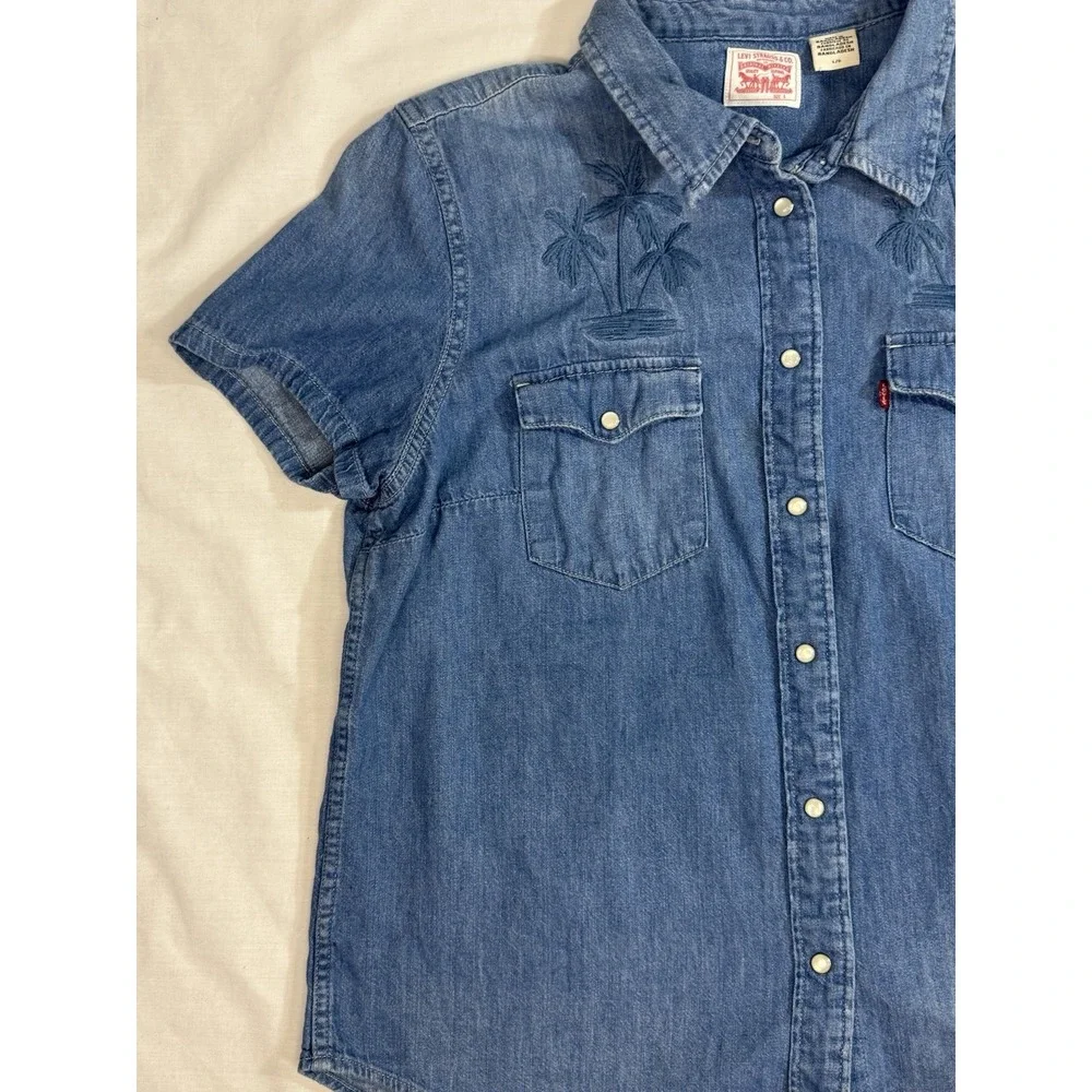 Levi Strauss & Co Denim Blue Jean Short Sleeve Snap Button Top Palm Trees Sz‎ LG